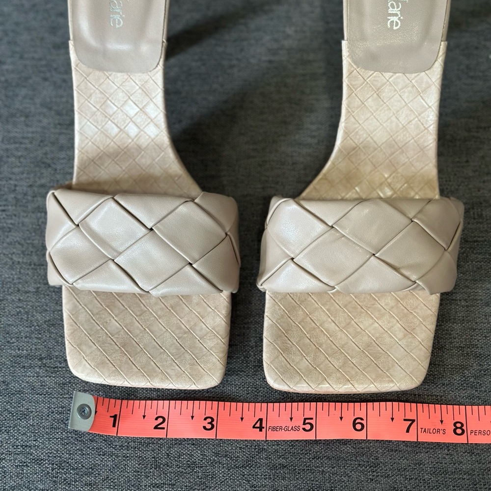 Bella Marie Cream Quilted Sandals - Picture 4 of 6